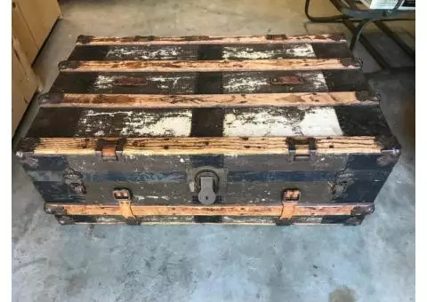 Antique Traveler Case