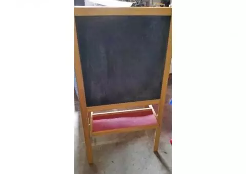 Children's stand-up Easel Chalkboard & White Board
