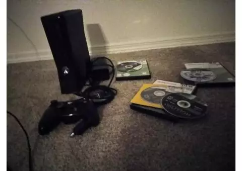 XBOX 360, 3 GAMES, HDMI CABLE